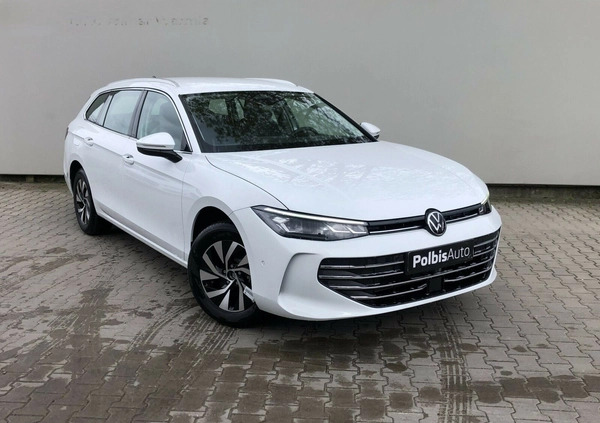 Volkswagen Passat cena 178150 przebieg: 8, rok produkcji 2024 z Olsztyn małe 326